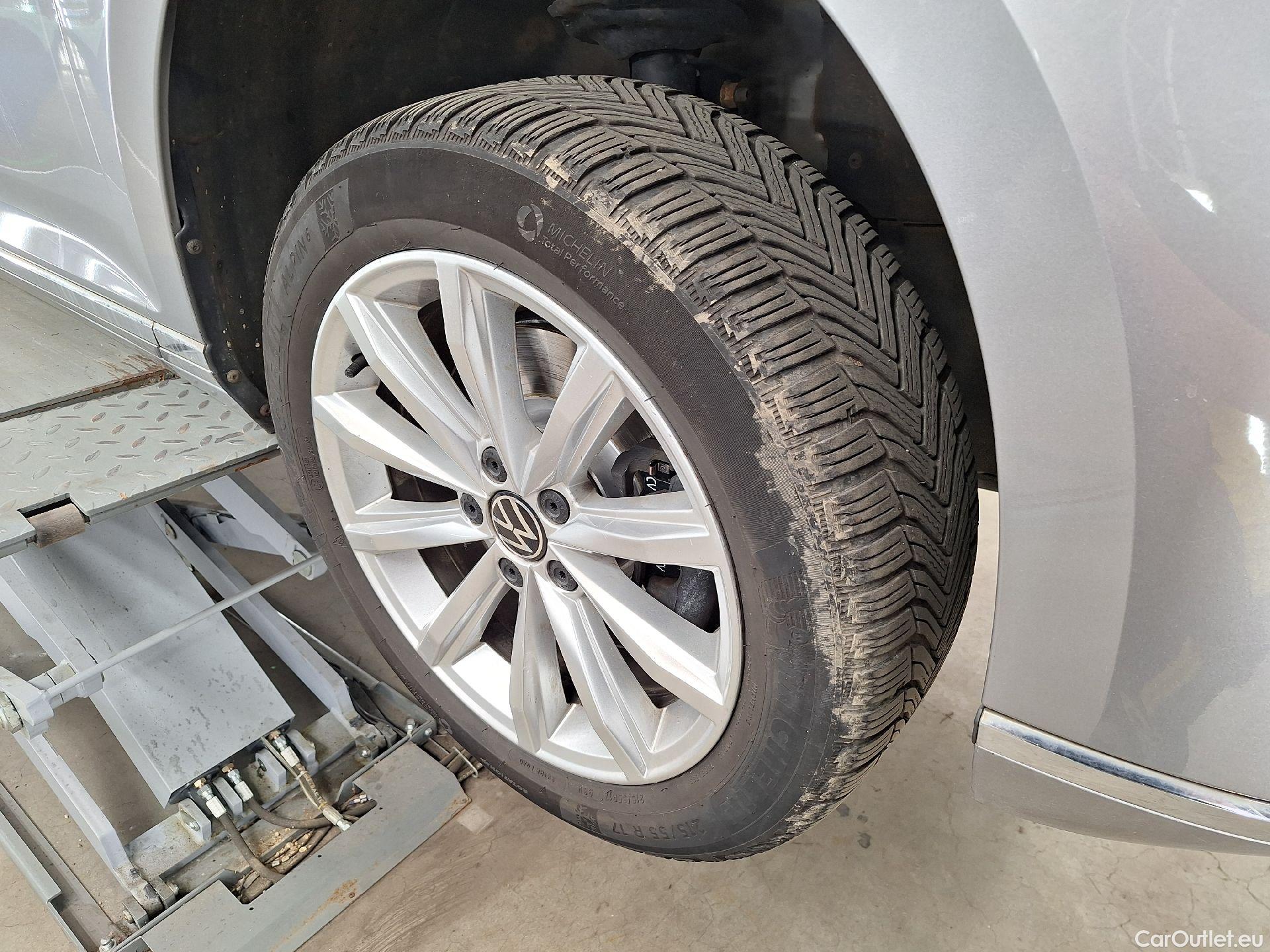  Volkswagen  Passat VW,  Variant FL'19, Volkswagen  Variant 2.0 TDI SCR 110kW DSG7 E #1