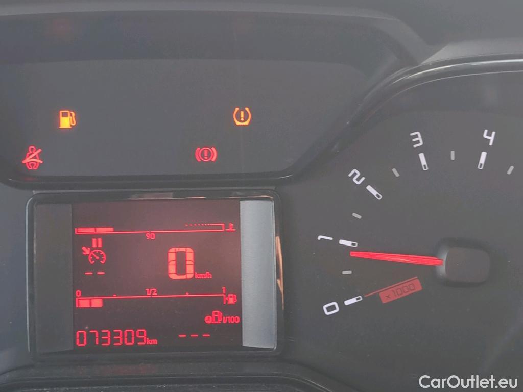  Citroen  Berlingo CITROEN  / 2018 / 3P / furgón derivado de turismo Talla M BlueHDi 100 CONTROL #32