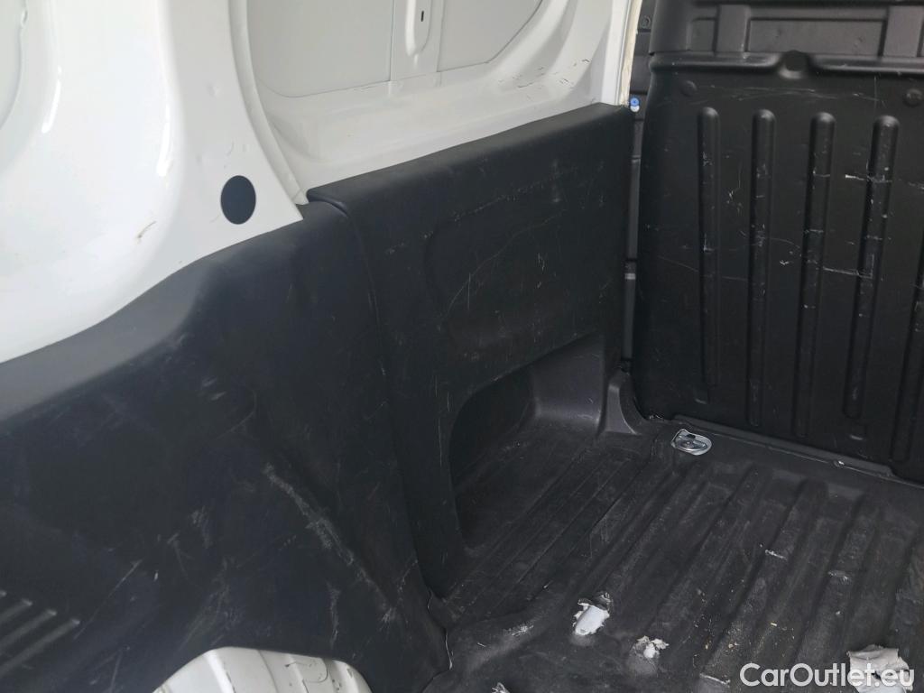  Citroen  Berlingo CITROEN  / 2018 / 3P / furgón derivado de turismo Talla M BlueHDi 100 CONTROL #26