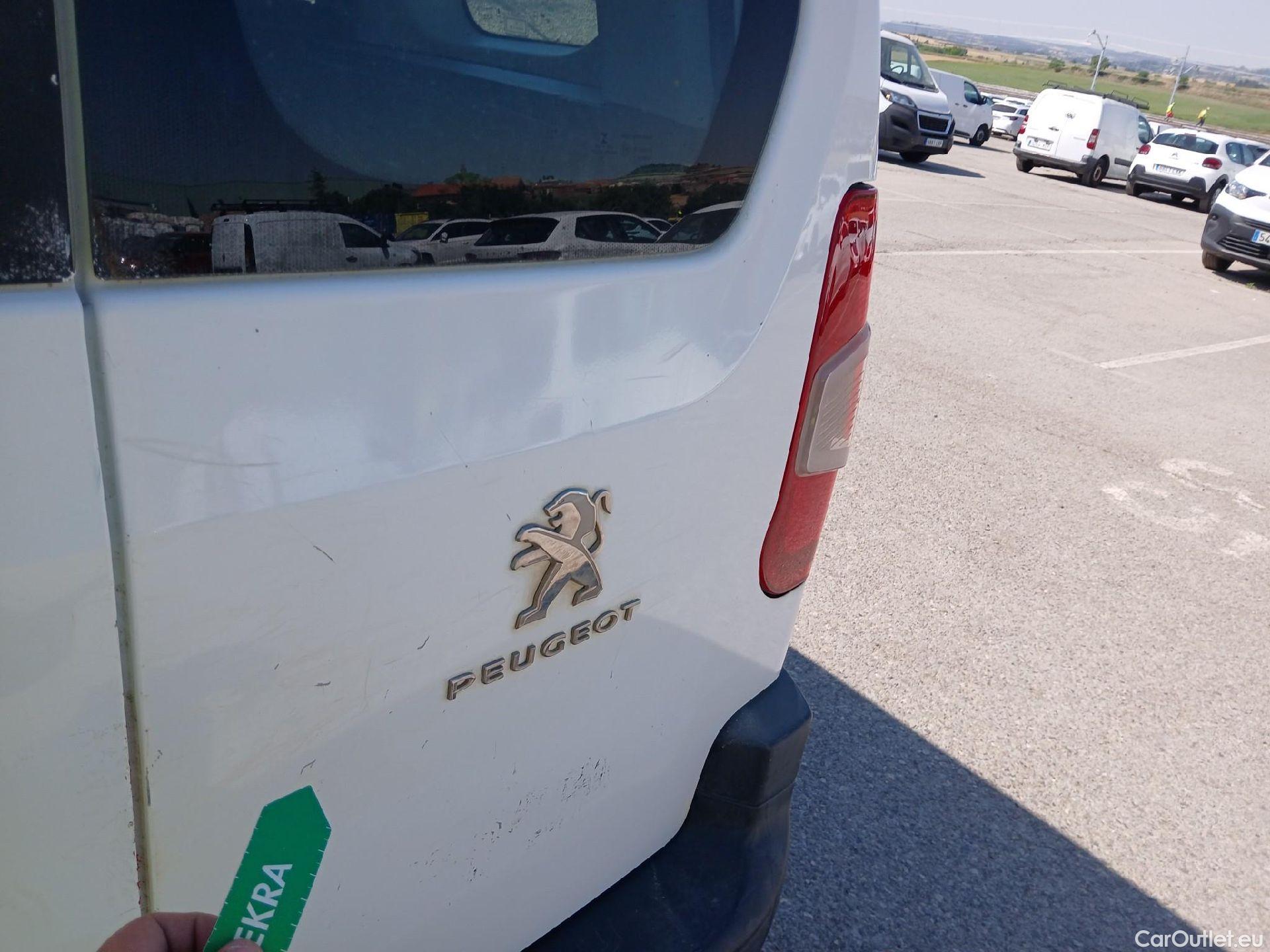  Peugeot  RIFTER PEUGEOT  / 4P / combi Active Standard BlueHDi 100 CV  #56