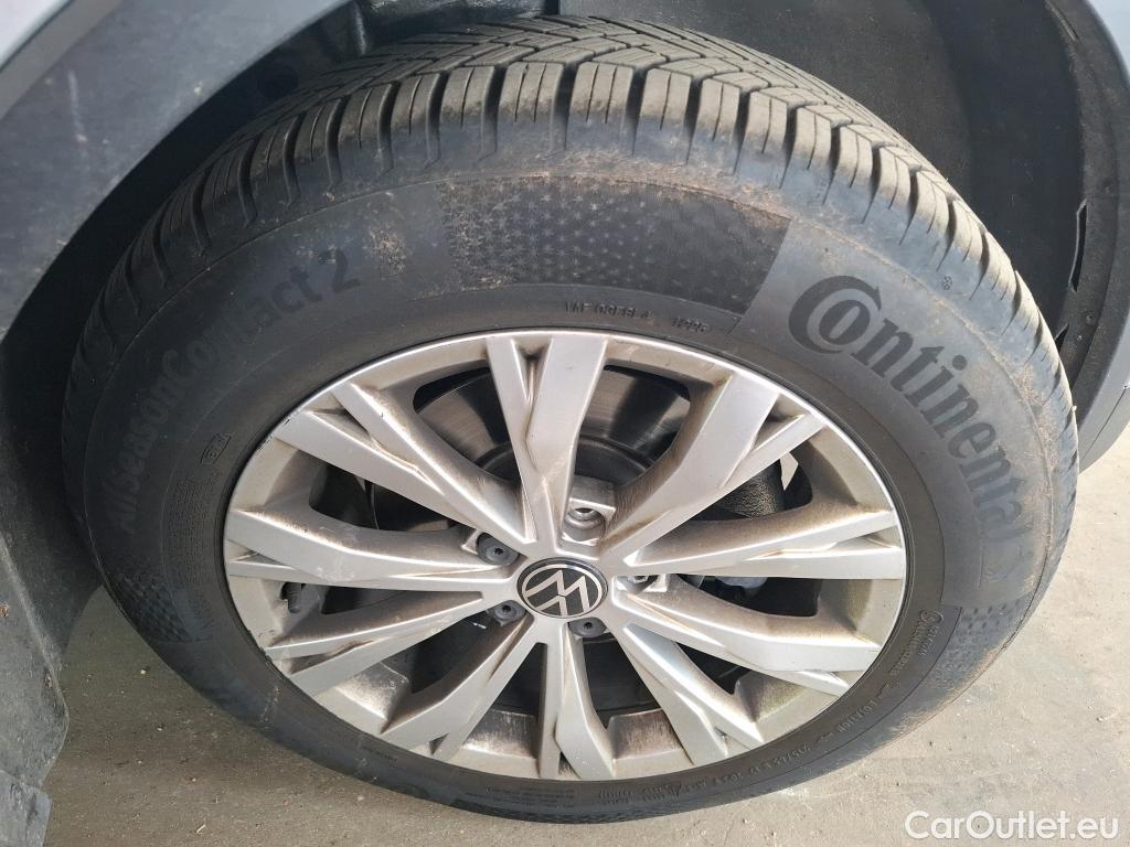  Volkswagen  Tiguan VOLKSWAGEN  / 2020 / 5P / SUV 2.0 TDI 150 DSG7 Life Business #9