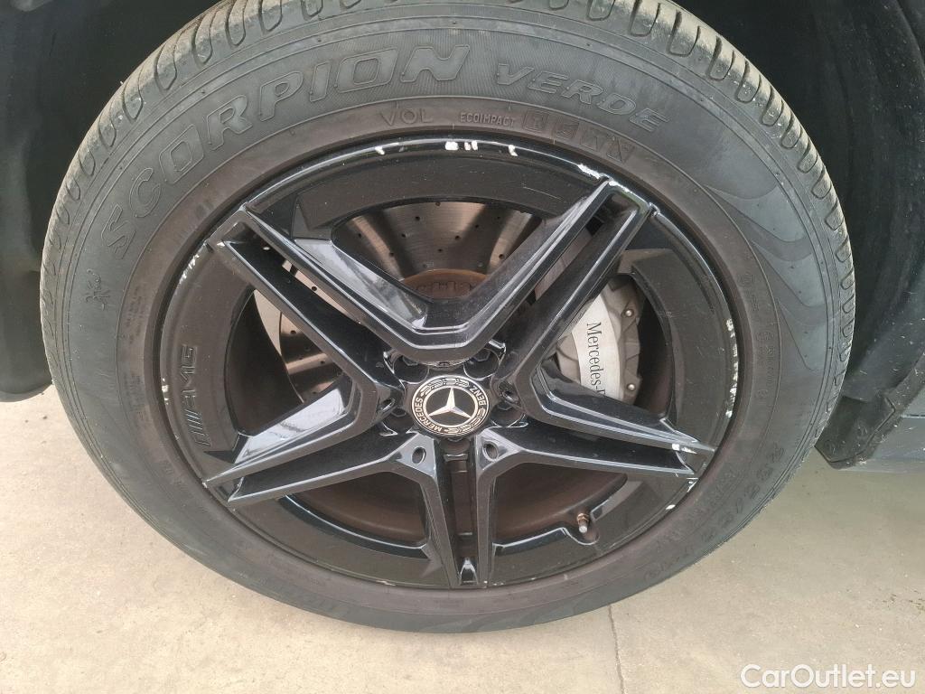  Mercedes  G-Klasee MERCEDES-BENZ GLC / 2019 / 5P / SUV 2.0 GLC 300 E AMG LINE 4MATIC #35