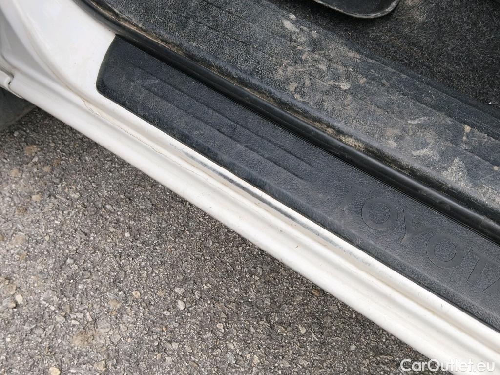  Toyota  Hilux TOYOTA  VU 4p 7G pickup 2.4 D-4D Cabina Doble GX 4x4 #39
