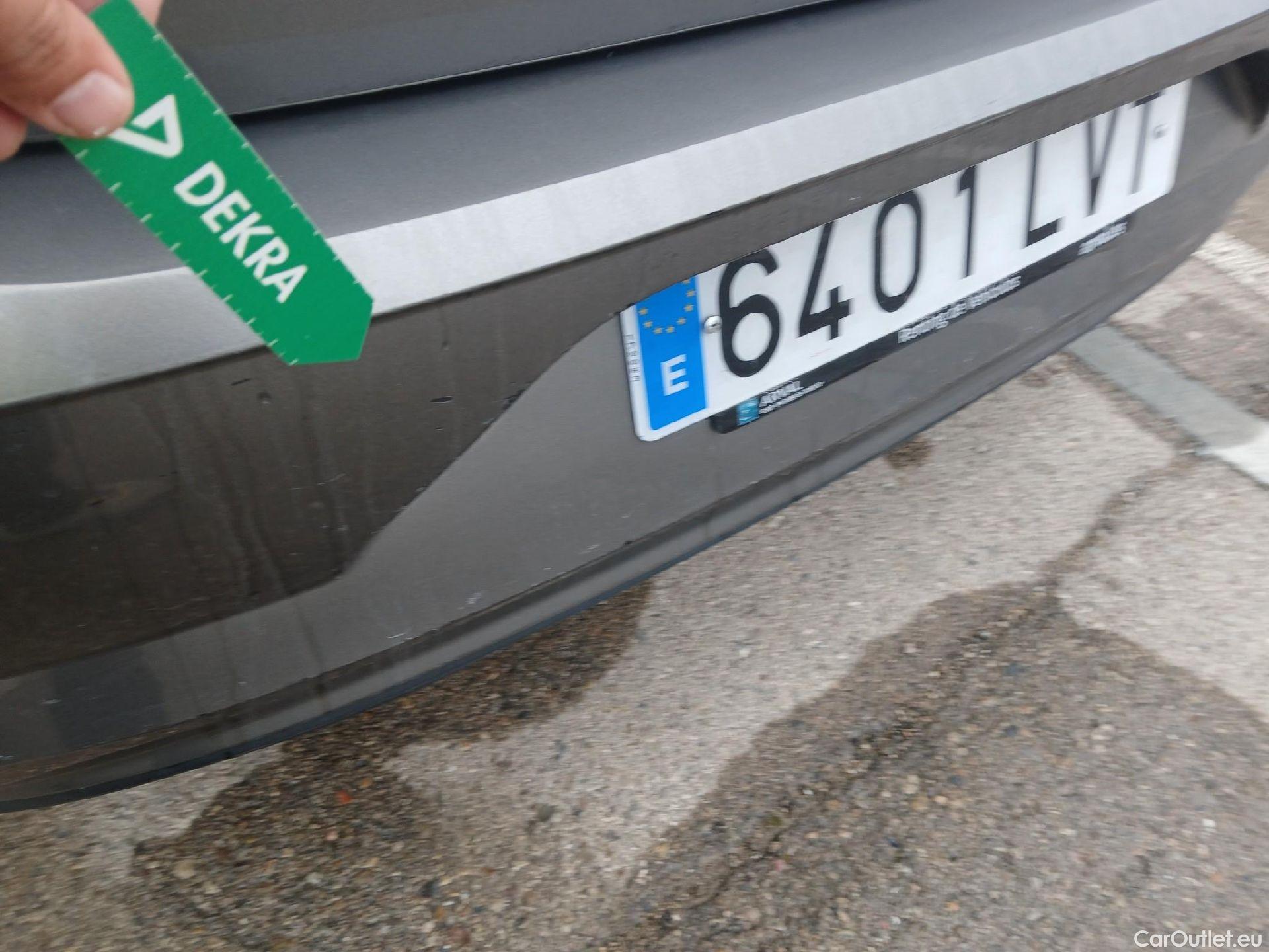  Volkswagen  Polo VOLKSWAGEN  / 2017 / 5P / berlina con portón Advance 1.0 TSI 70kW (95CV) #23