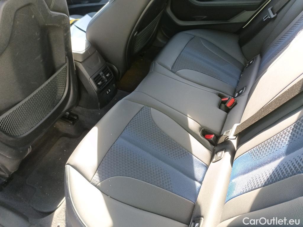  Bmw  Serie 1 BMW  / 2019 / 5P / berlina con portón 118i #14