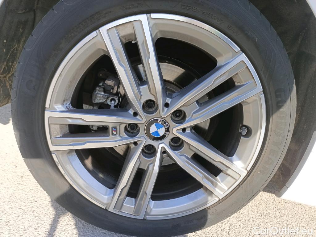  Bmw  Serie 1 BMW  / 2019 / 5P / berlina con portón 118i #6