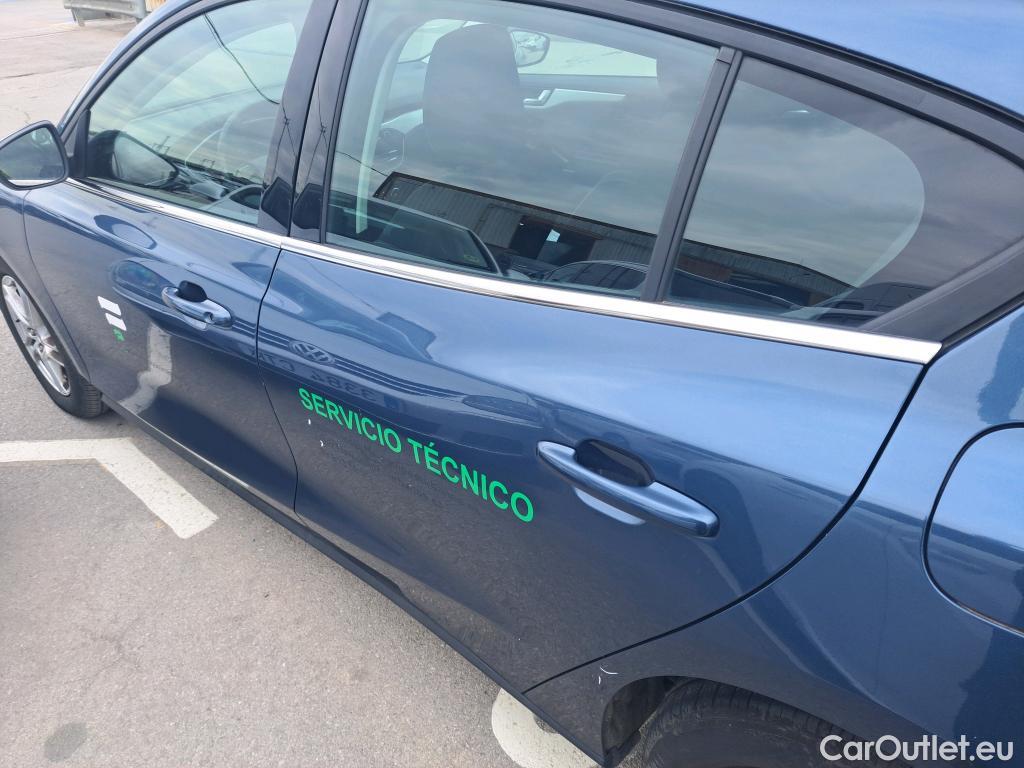  Ford  Focus FORD  / 2018 / 5P / berlina con portón 1.5 Ecoblue 88kW Trend+ #8