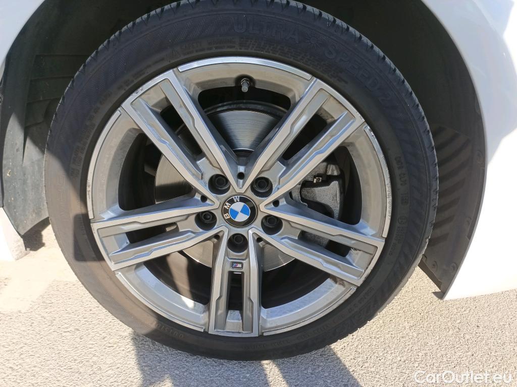  Bmw  Serie 1 BMW  / 2019 / 5P / berlina con portón 118i #3