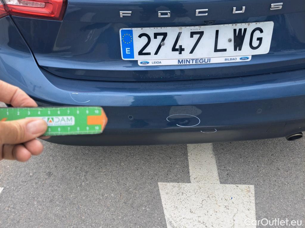 Ford  Focus FORD  / 2018 / 5P / berlina con portón 1.5 Ecoblue 88kW Trend+ #11