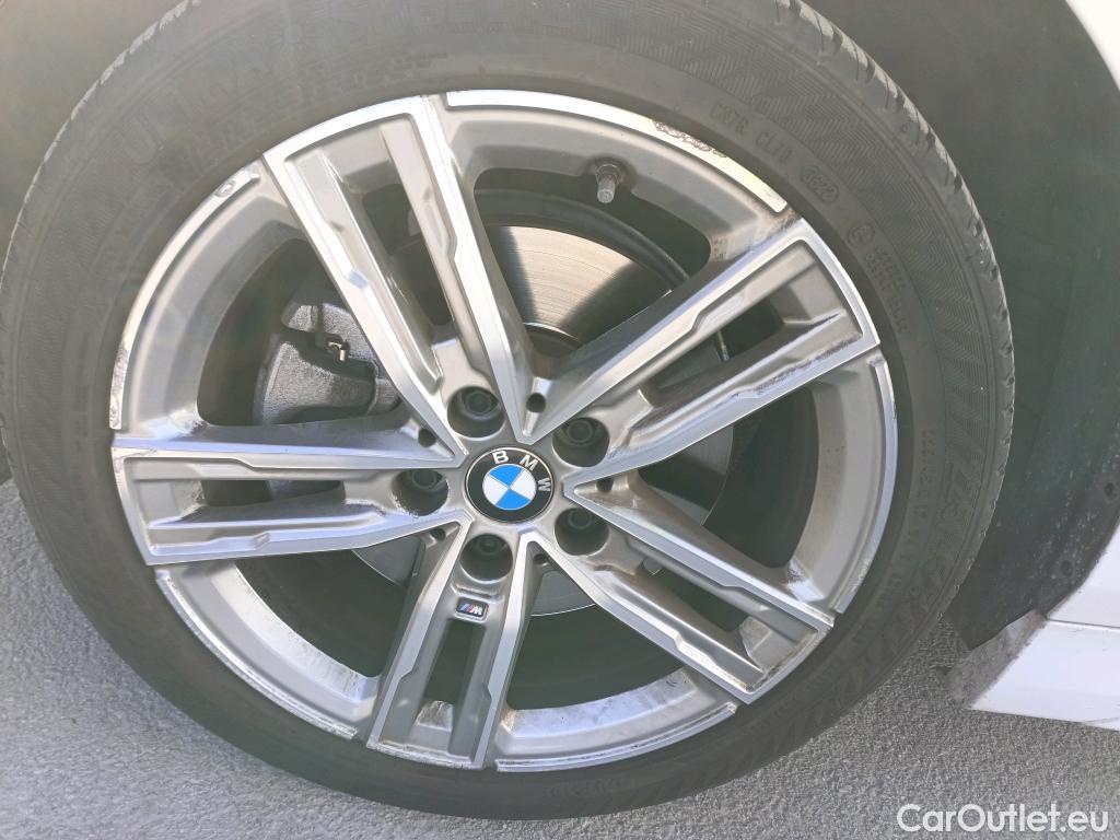  Bmw  Serie 1 BMW  / 2019 / 5P / berlina con portón 118i #1