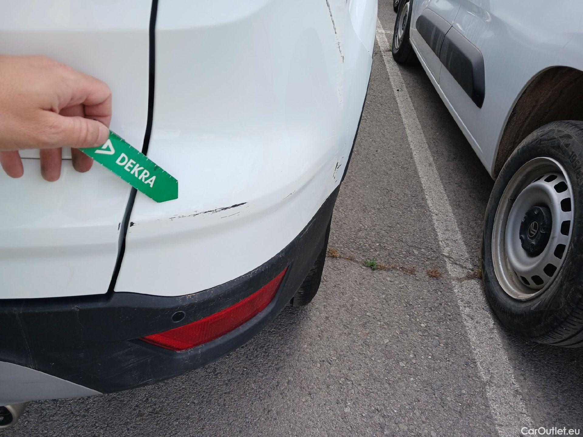  Ford  Kuga FORD  / 2016 / 5P / todoterreno 1.5 EcoBoost 88kW 4x2 Trend+ (CX) #43