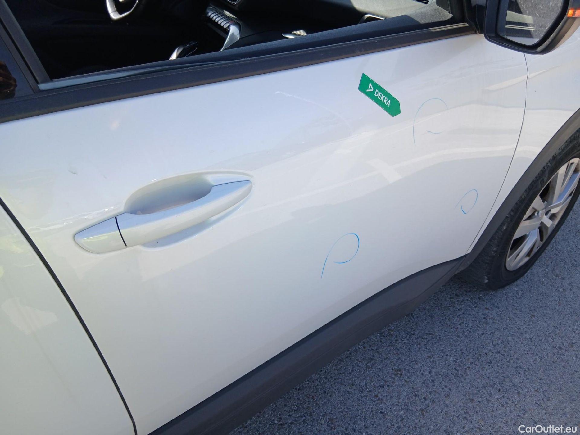  Peugeot  3008 PEUGEOT  / 2020 / 5P / todoterreno 1.2 PureTech 96KW S&S Active Pack EAT8 #31