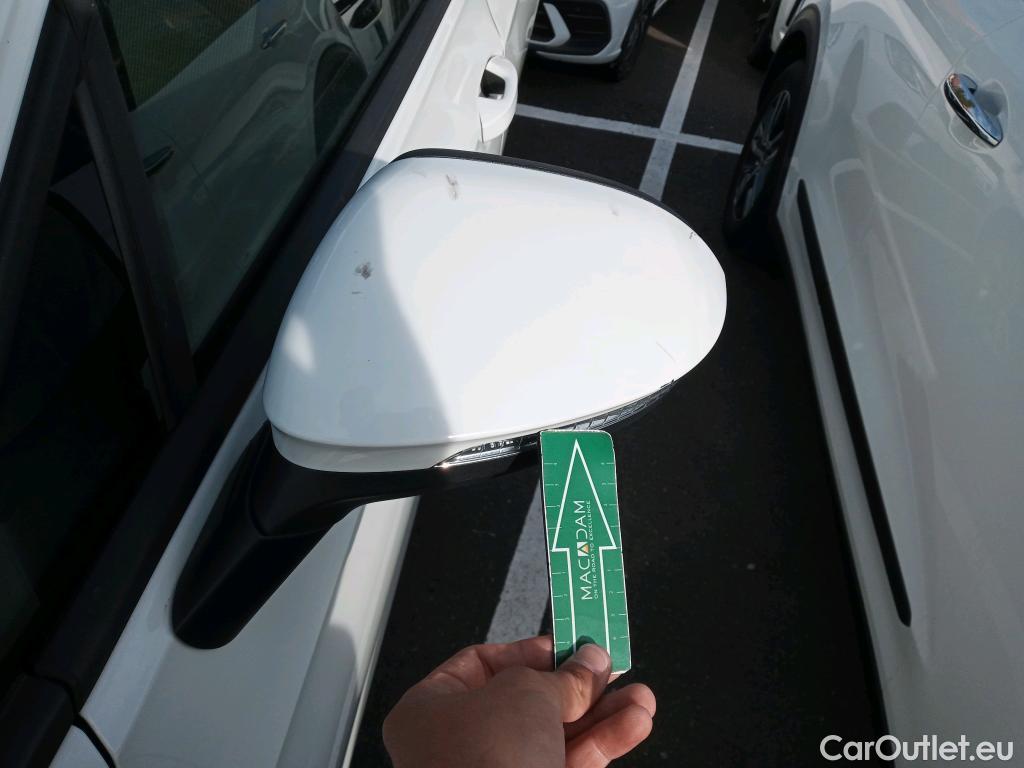  Volkswagen  Golf  VOLKSWAGEN / 5P / 2.0 TDI 115 CV #31