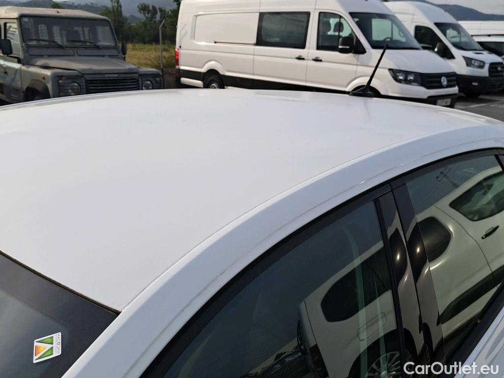  Volkswagen  Polo VOLKSWAGEN  / 2021 / 5P / berlina con portón Life 1.0 TSI 70kW (95CV) #1