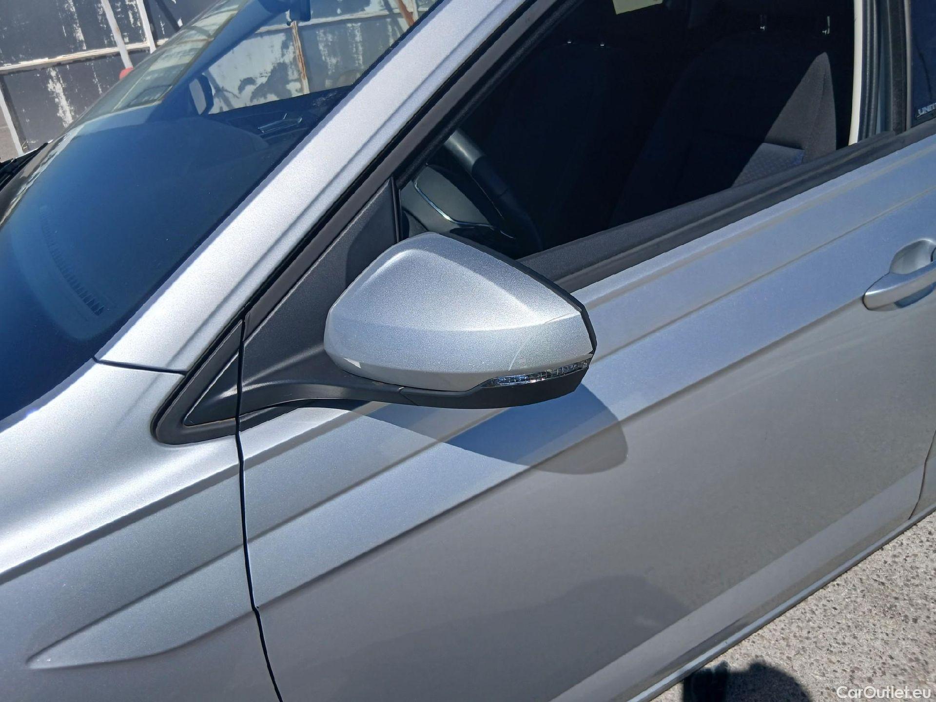  Volkswagen  Polo VOLKSWAGEN  / 2017 / 5P / berlina con portón United 1.0 TSI 70kW (95CV) DSG(SP) #6