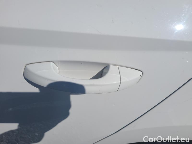  Skoda  Fabia  Combi (2015)  Com 1.0TSI 81 Ambition #10