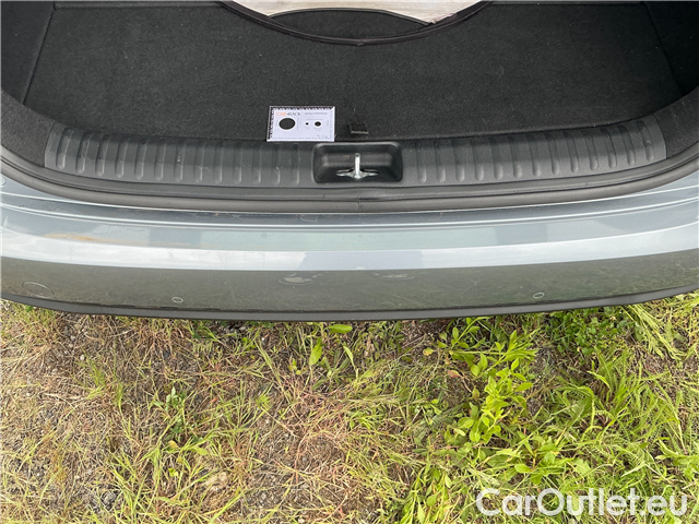  KIA  Cee'd Ceed SW 1.5 T-GDI 118 Spin AT #8