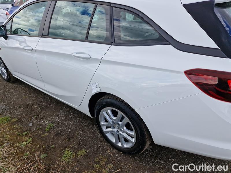  Opel  Astra  K Sports Tourer (2015) ST 1.5CDTi 77 Edition 5d #18