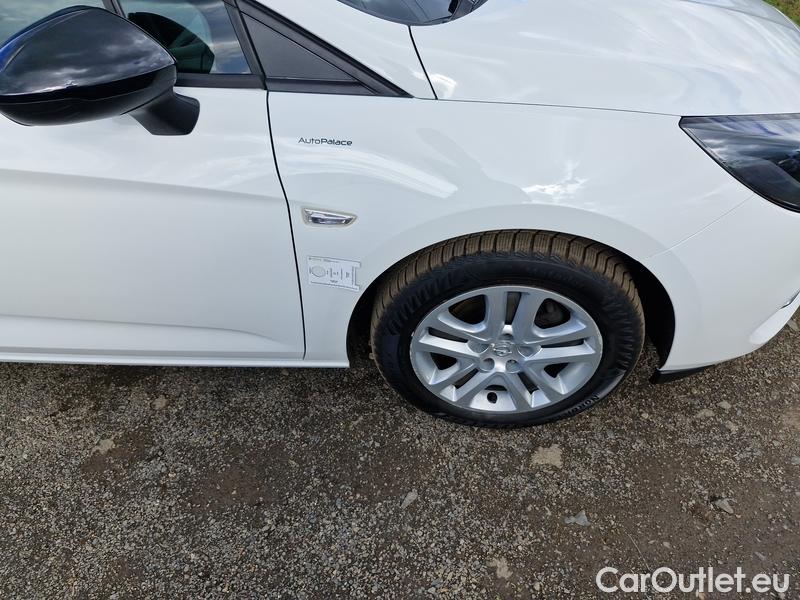  Opel  Astra  K Sports Tourer (2015) ST 1.5CDTi 77 Edition 5d #33