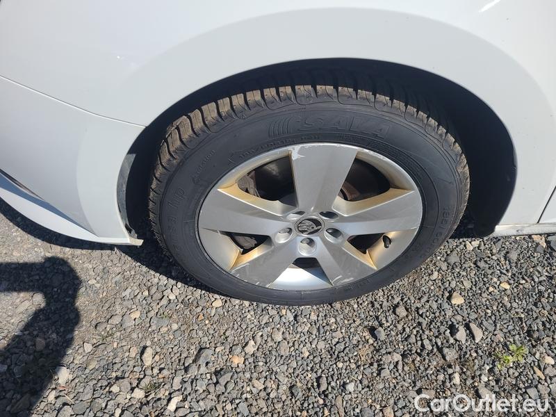 Skoda  Fabia  Combi (2015)  Com 1.0TSI 81 Ambition #3