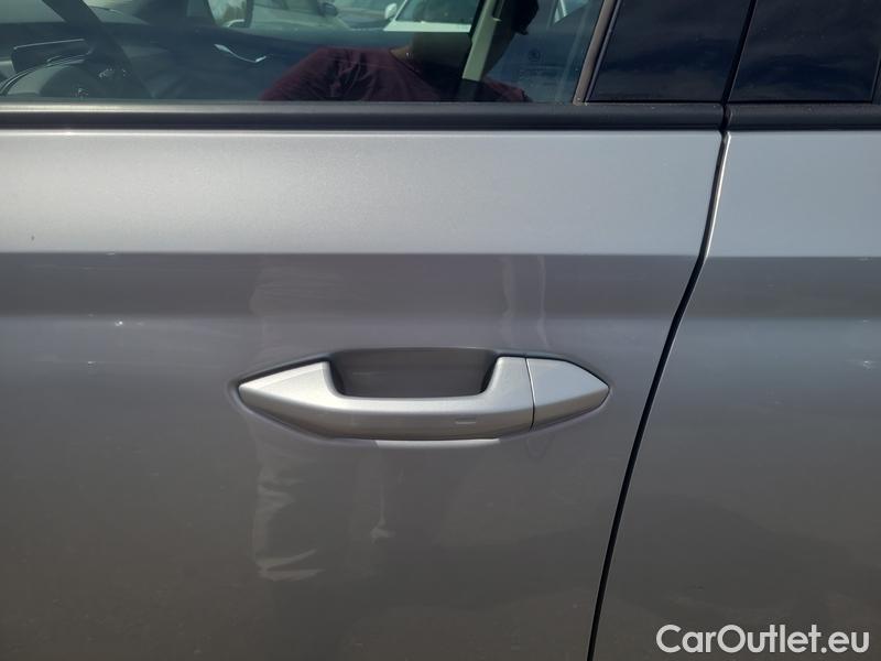  Skoda  Octavia  Combi (NX3)(2020) Oct.Com.1.0 e-TEC 81 Ambit.AT #4