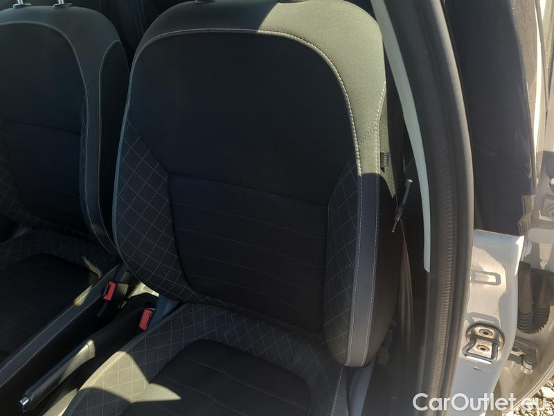  Skoda  Fabia  Combi (2015)  Com 1.0TSI 81 Ambition #38