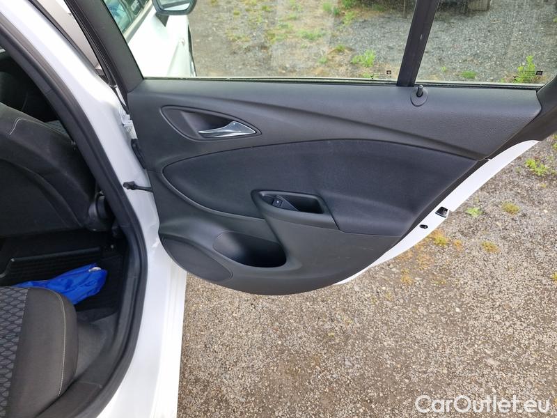 Opel  Astra  K Sports Tourer (2015) ST 1.5CDTi 77 Edition 5d #29