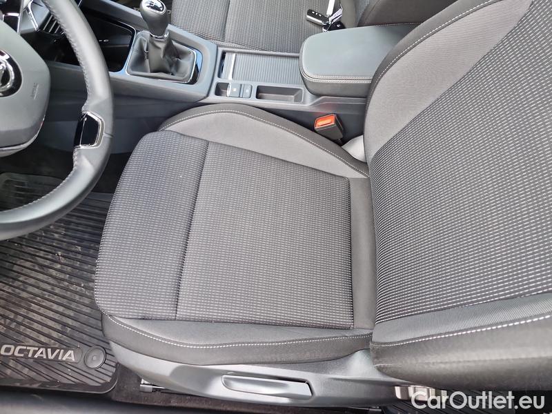  Skoda  Octavia  Lim. (NX3)(2020)  1.5TSI 110 Ambition 5d #9