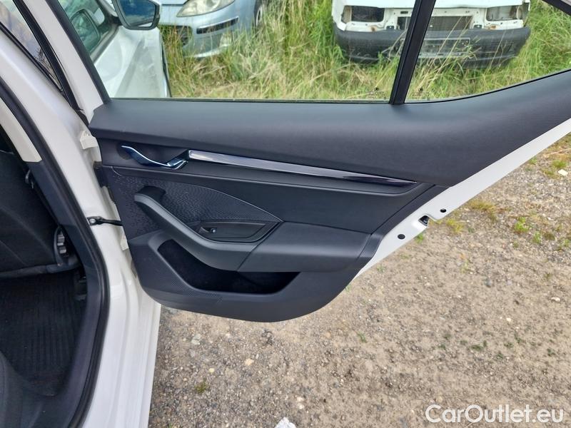  Skoda  Octavia  Lim. (NX3)(2020)  1.5TSI 110 Ambition 5d #12
