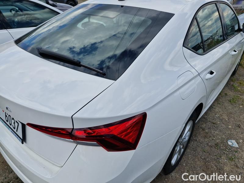  Skoda  Octavia  Lim. (NX3)(2020)  1.5TSI 110 Ambition 5d #11
