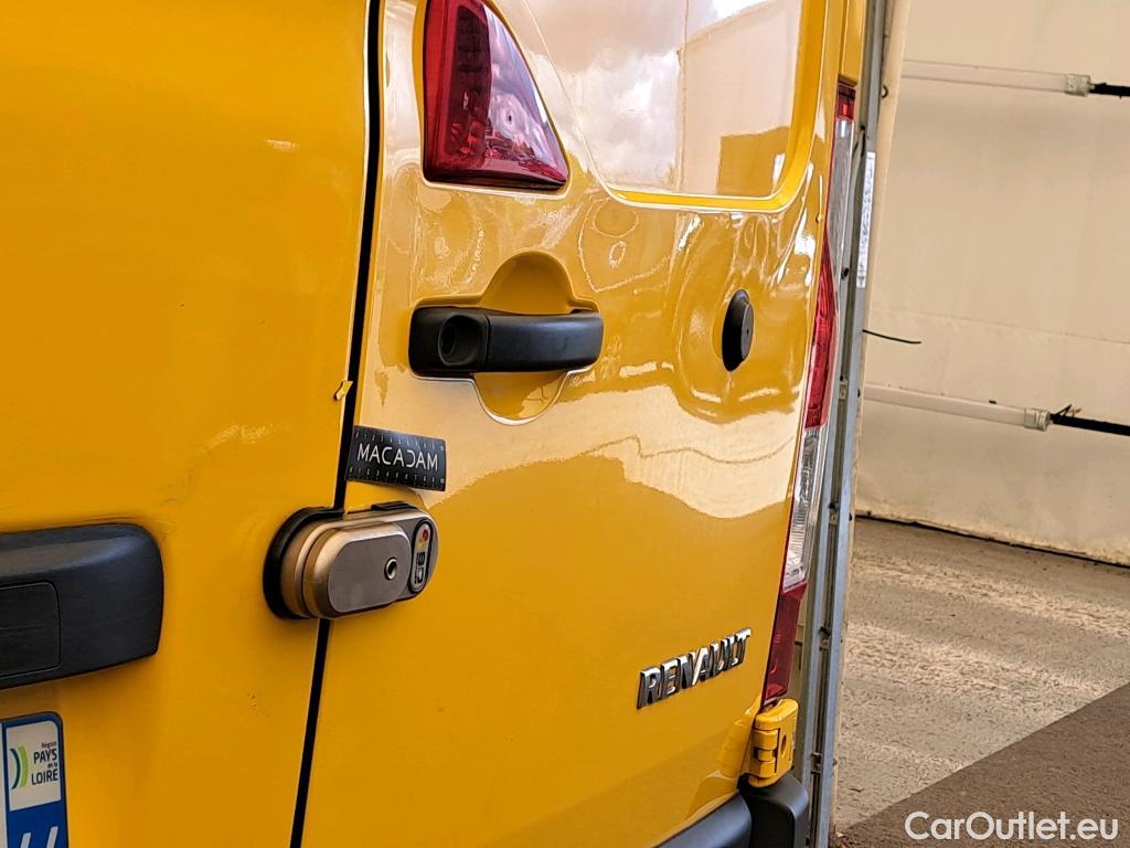  Renault  Master RENAULT  / 2019 / 4P / Fourgon tôlé FG Z.E.Tr CF F3100 L3H2 R75 AI - 19 #14