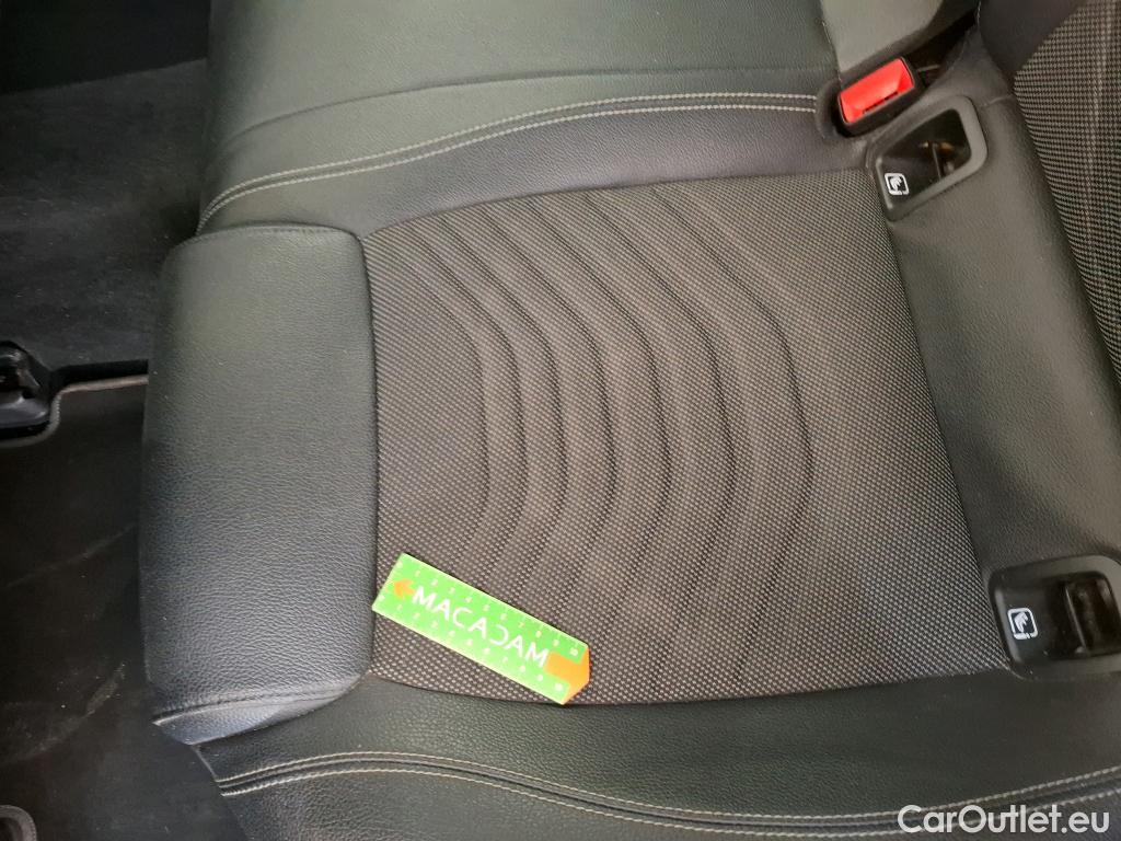  Mercedes  A-Klasse MERCEDES-BENZ Classe A Compact / 2018 / 5P / Berline A 250 e Business Line 8G-DCT #17