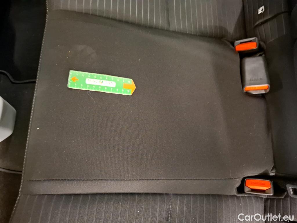  Hyundai  i20 HYUNDAI  / 2020 / 5P / Berline 1.0 T-GDI 100 HYBRID 48V Intuitive #3