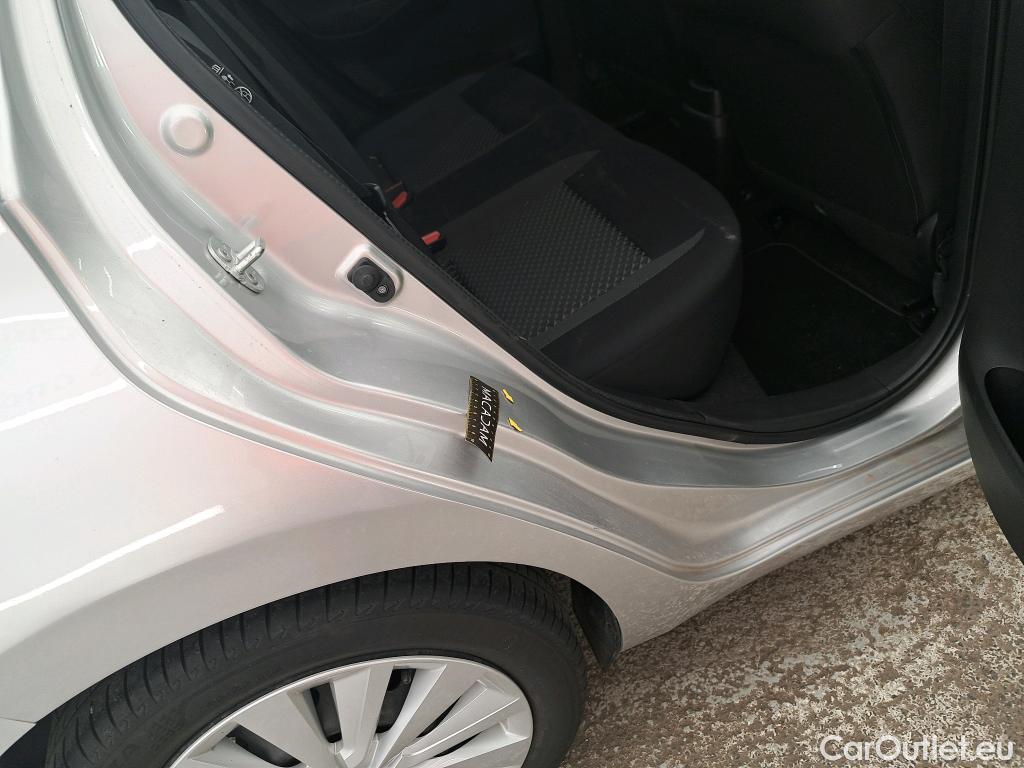  Nissan  Micra NISSAN  / 2016 / 5P / Berline IG-T 92 Xtronic Business Edition #21