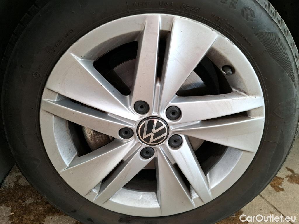  Volkswagen  Golf  VOLKSWAGEN / 2020 / 5P / Berline 1.0 eTSI OPF 110 DSG7 Life 1st #11