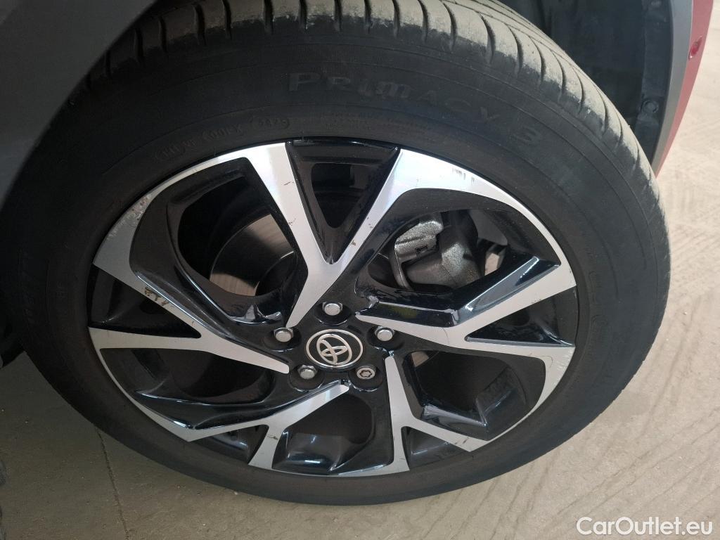  Toyota  C-HR TOYOTA  / 2016 / 5P / SUV 2.0 HYBRIDE 184 COLLECTION #30