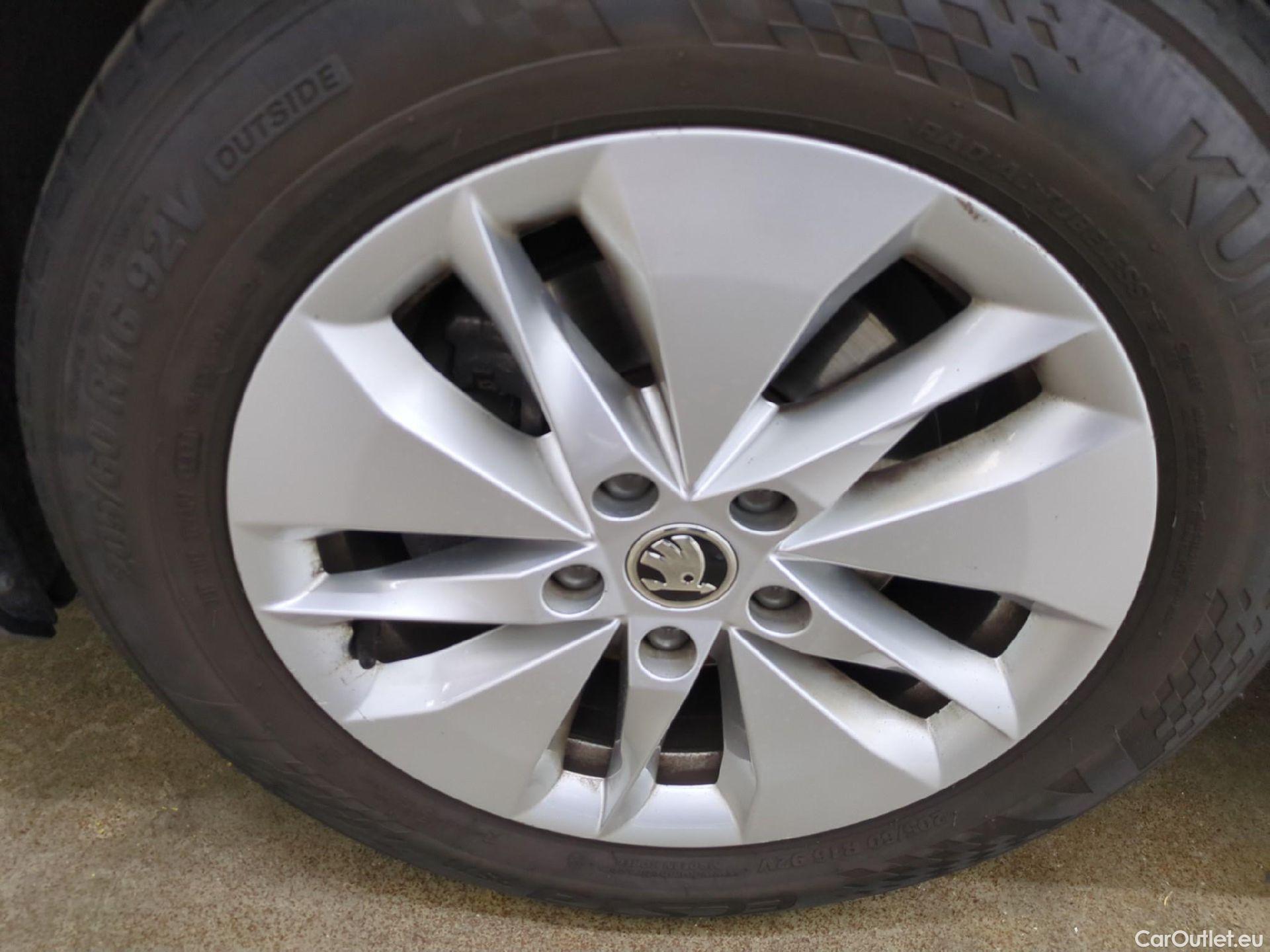  Skoda  Octavia  Berline Business 2.0 TDI 115CV BVA7 E6d #8