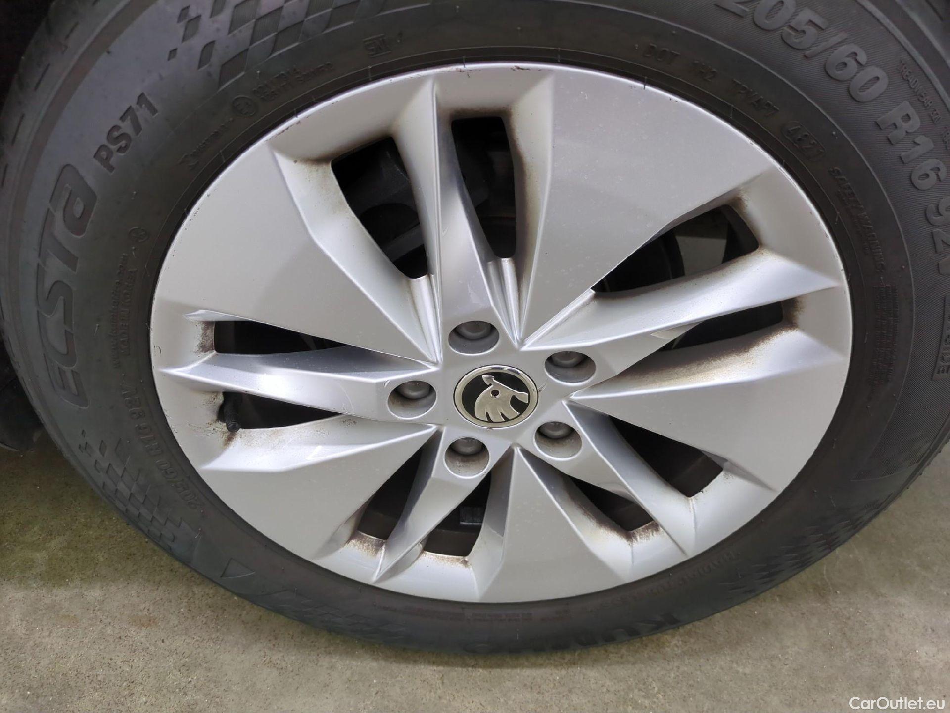  Skoda  Octavia  Berline Business 2.0 TDI 115CV BVA7 E6d #10