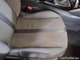  Peugeot  2008 PEUGEOT  / 2019 / 5P / CROSSOVER BLUEHDI 110 ALLURE PACK S/S #106