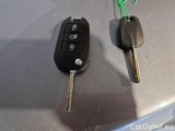  Peugeot  2008 PEUGEOT  / 2019 / 5P / CROSSOVER BLUEHDI 130 EAT8 ALLURE S/S AUT. #76