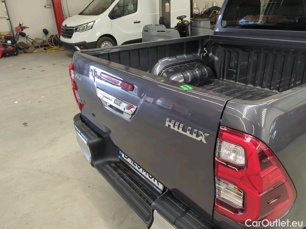  Toyota  Hilux 2.8 D-4D Executive Auto 4x4 Double Cab #9