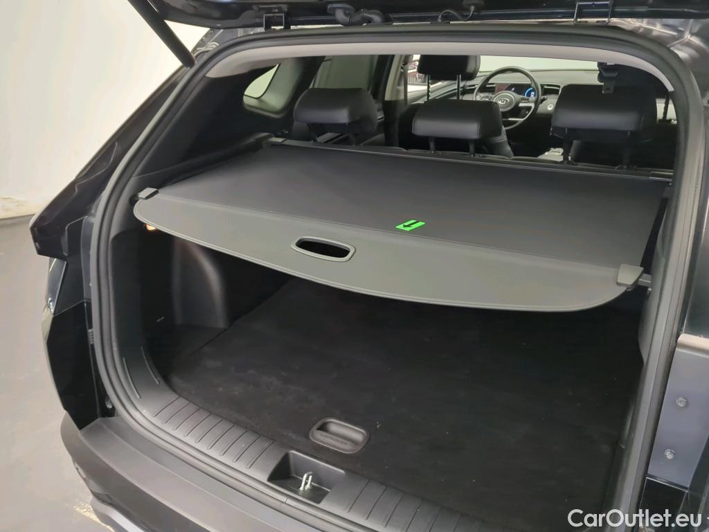  Hyundai  Coupe 1.6T-GDi 230CP Hybrid Premium 6AT 4WD #32