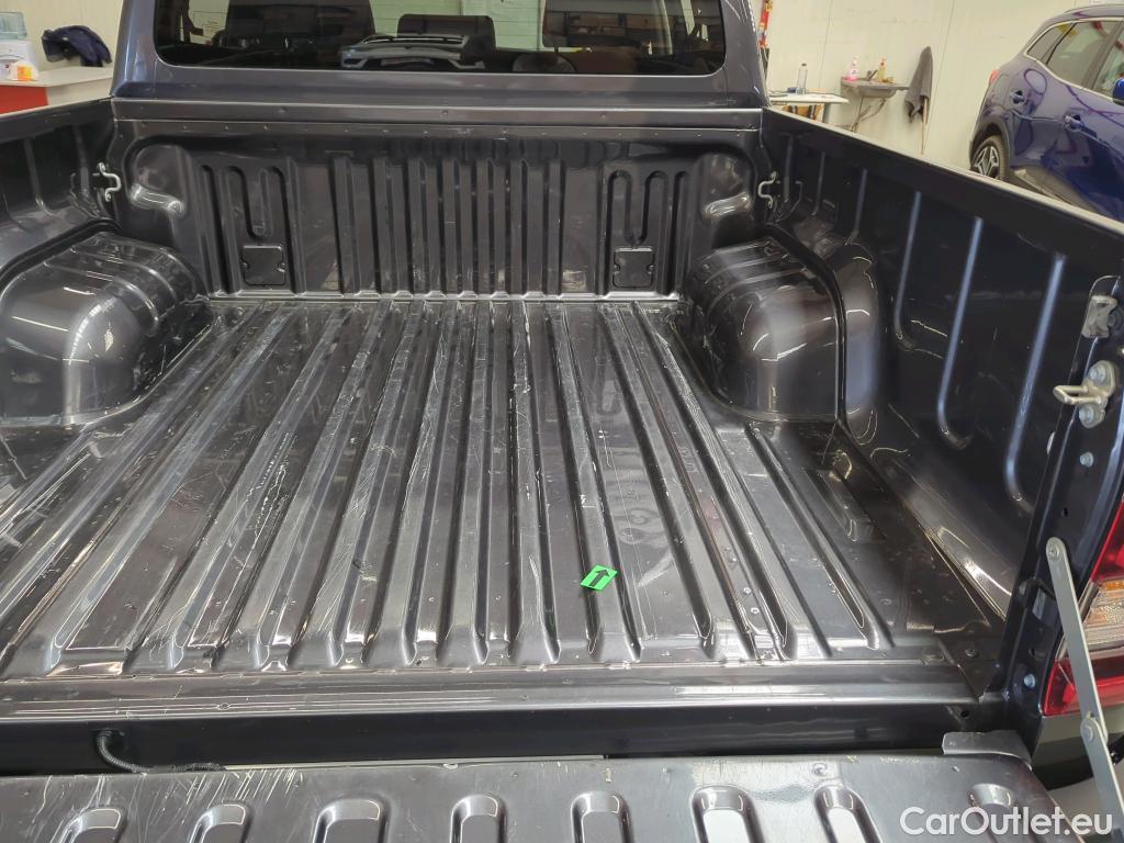  Toyota  Hilux 2.8 D-4D Executive Auto 4x4 Double Cab #1