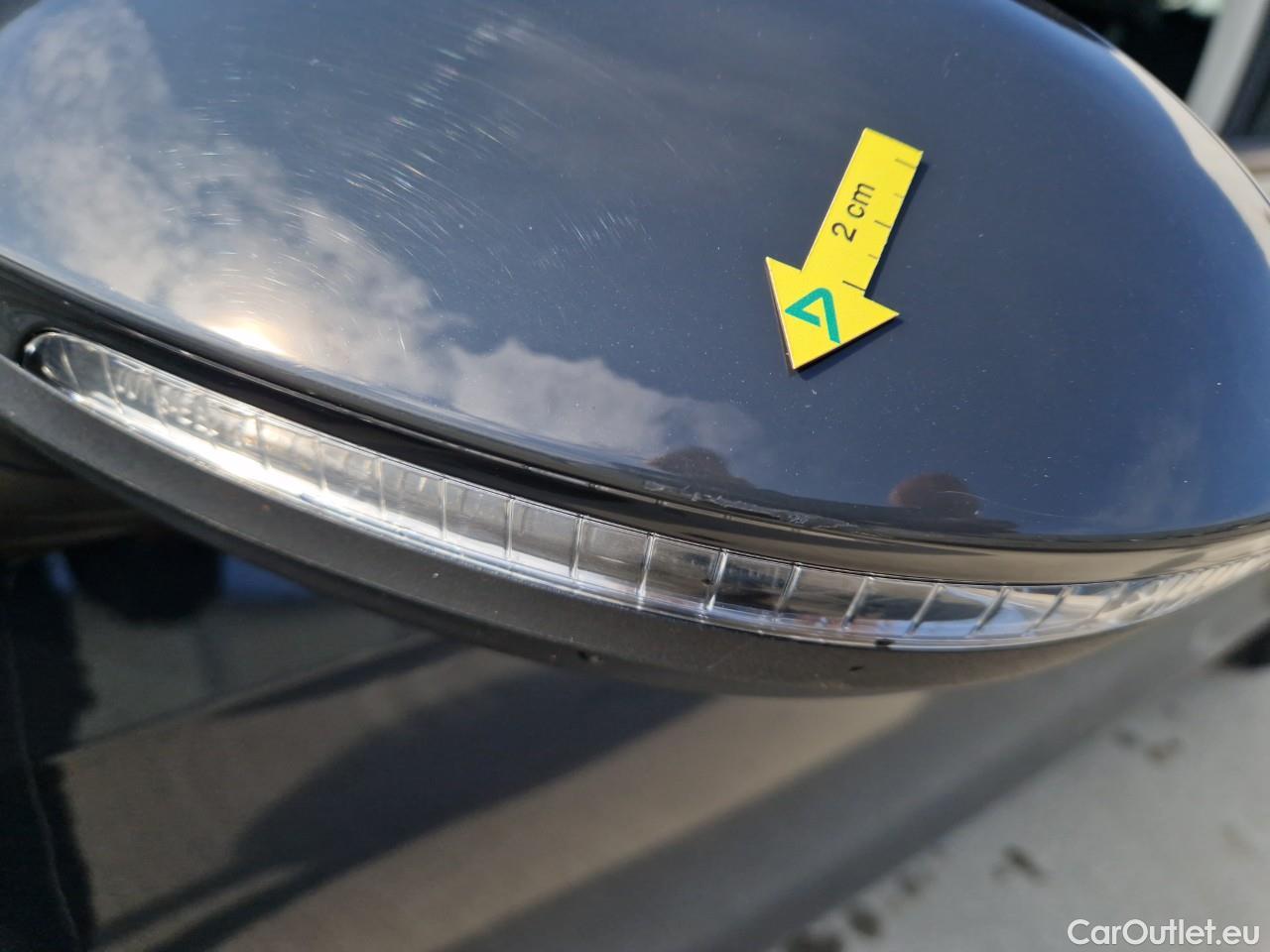  Volkswagen  Golf  Life 1.0 TSI #8