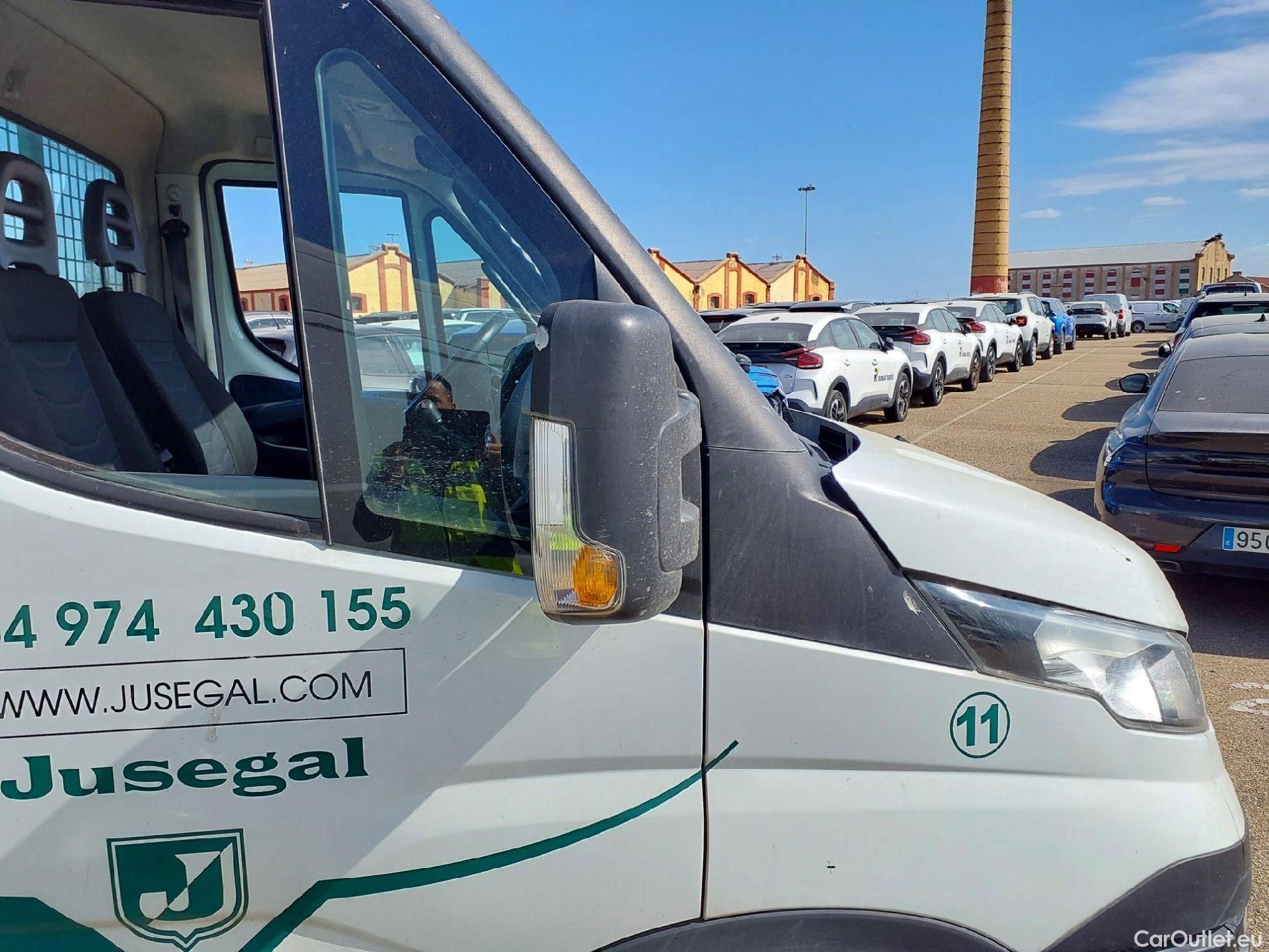  Iveco  Daily IVECO  35C 15 3.0 3750 150 CV #11