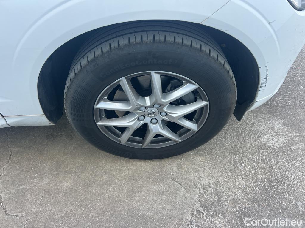  Volvo  XC60 VOLVO  / 2017 / 5P / todoterreno 2.0 B4 D AWD Momentum Pro Auto #16