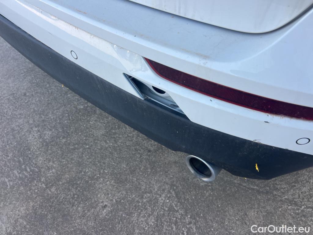  Volvo  XC60 VOLVO  / 2017 / 5P / todoterreno 2.0 B4 D AWD Momentum Pro Auto #32