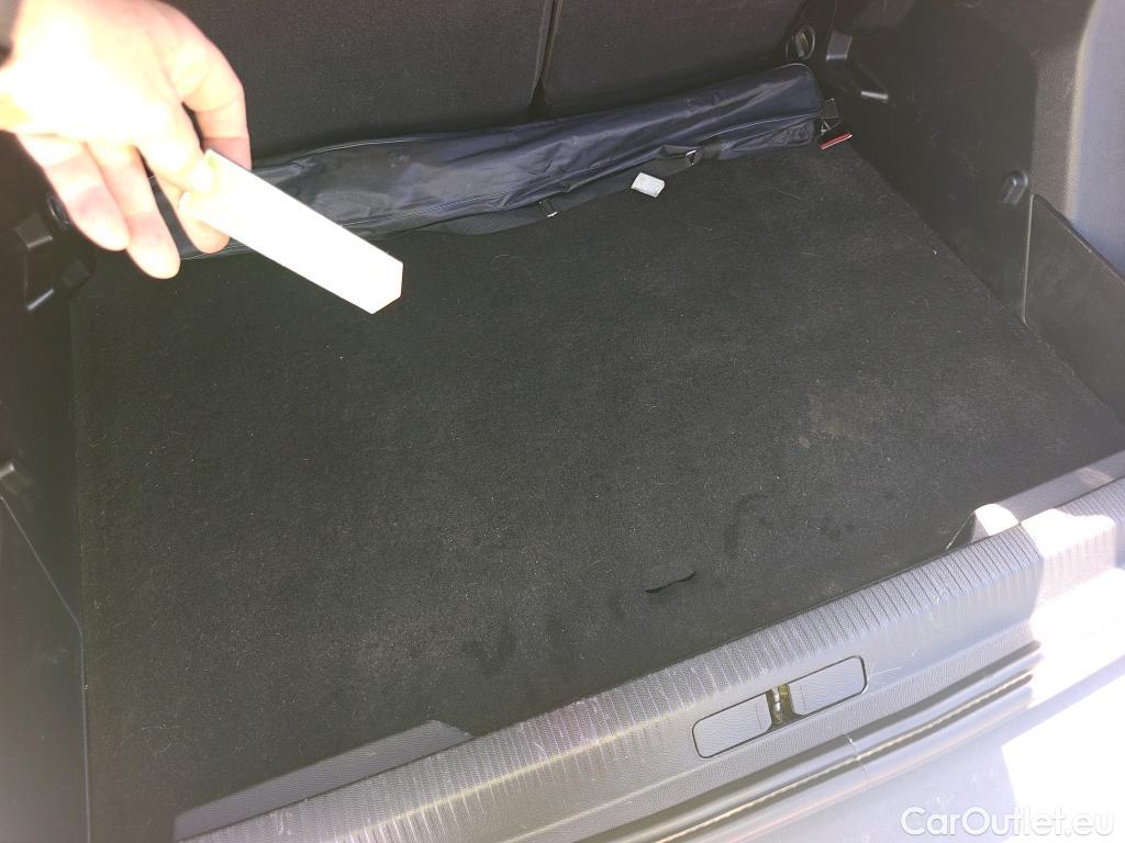  Peugeot  2008 PEUGEOT  / 2019 / 5P / todoterreno Active Pack Puretech 100 S&S BVM6 #4