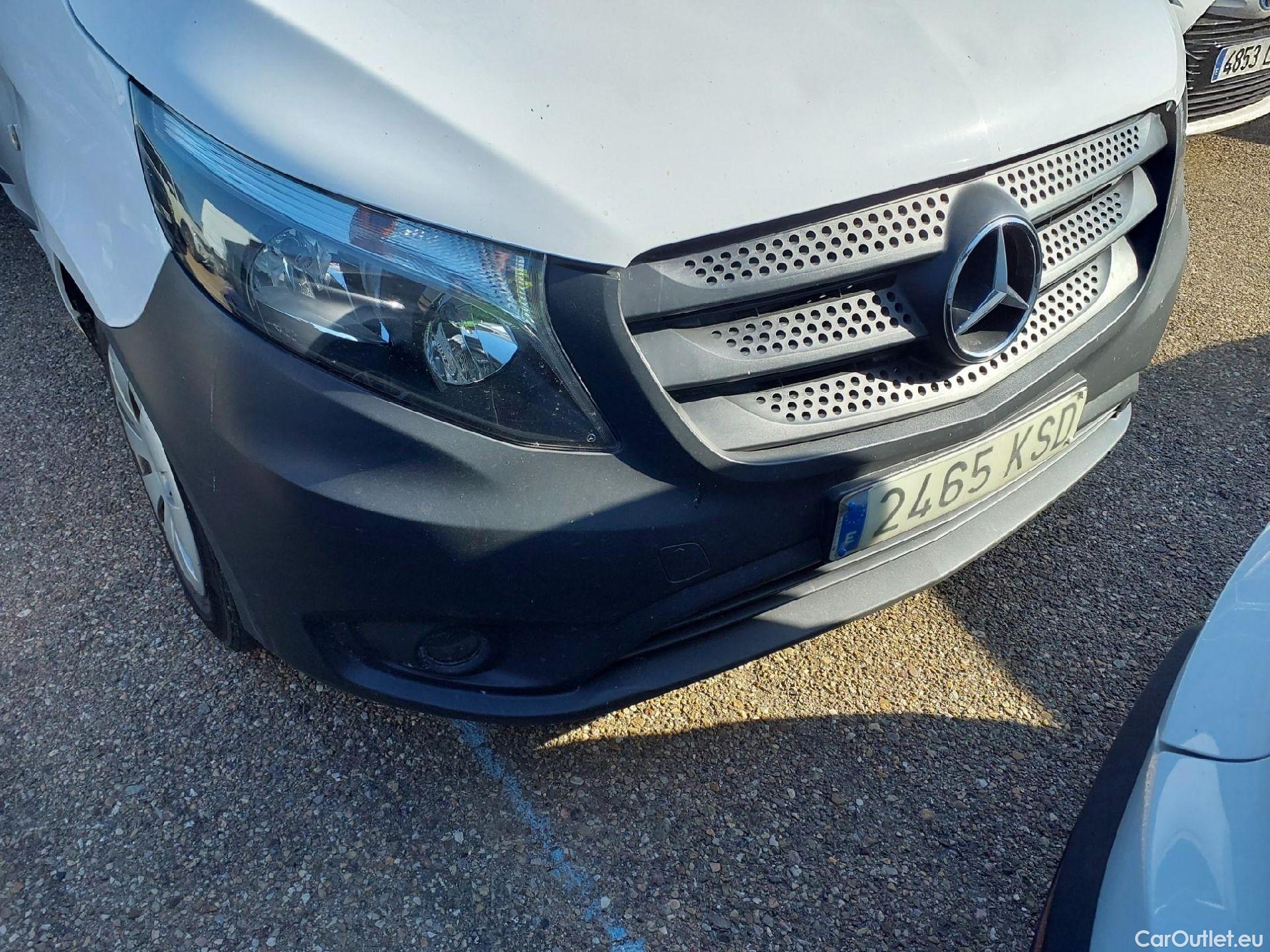  Mercedes  Vito MERCEDES-BENZ  111 CDI Larga 114 CV #21
