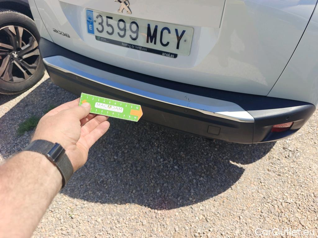  Peugeot  2008 PEUGEOT  / 2019 / 5P / todoterreno Active Pack Puretech 100 S&S BVM6 #21